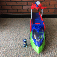 Load image into Gallery viewer, PJ Seeker Truck w/Figure
