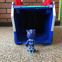Load image into Gallery viewer, PJ Seeker Truck w/Figure
