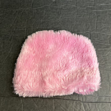Load image into Gallery viewer, Fuzzy Hat for 18" Doll
