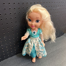 Load image into Gallery viewer, Snow Glow Singing Elsa Doll Battery Operated
