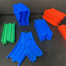 Load image into Gallery viewer, Plastic Train Tracks Set (Railtown Fun)
