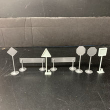 Load image into Gallery viewer, 7pk Train Set Road Signs
