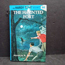 Load image into Gallery viewer, The Haunted Fort (The Hardy Boys) (Franklin W. Dixon) -series hardcover
