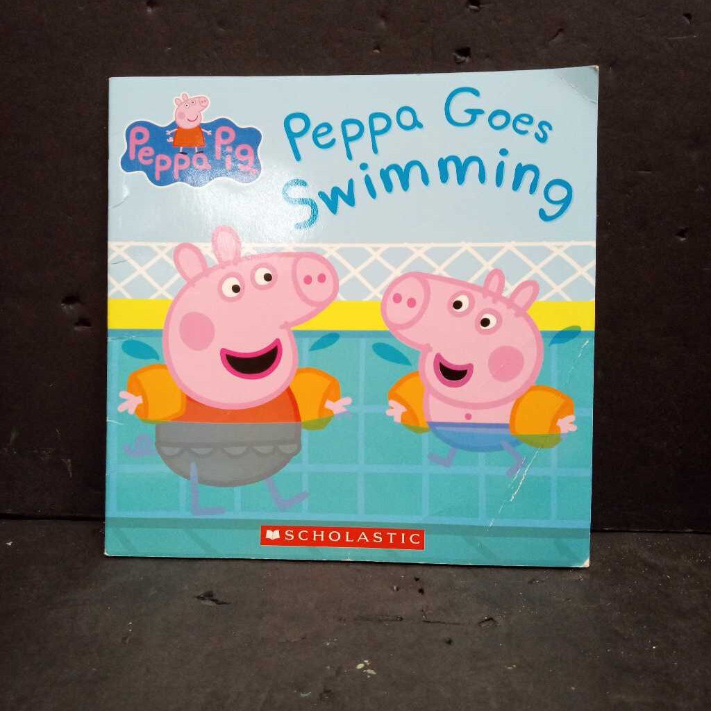 Peppa Goes Swimming (Peppa Pig) (Neville Astley) -character paperback