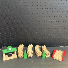 Load image into Gallery viewer, Classic Figure Eight Wooden Train Track Set
