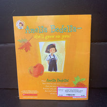 Load image into Gallery viewer, Amelia Bedelia's First Apple Pie (Herman Parish) -character paperback
