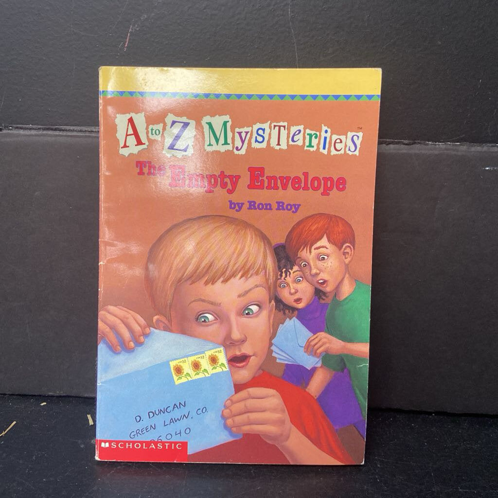 The Empty Envelope (A to Z Mysteries) (Ron Roy) -series paperback