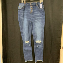 Load image into Gallery viewer, Distressed Denim Pants
