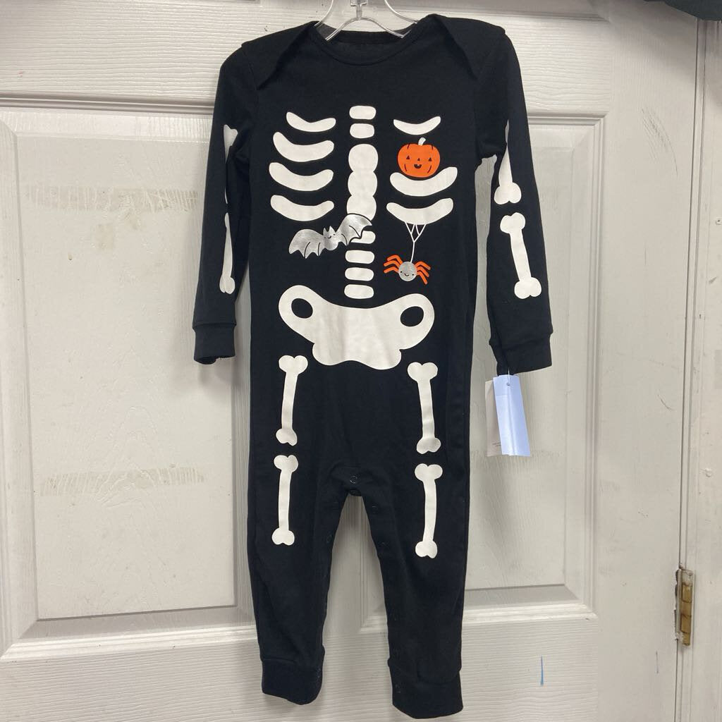Halloween Outfit (NEW)