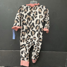 Load image into Gallery viewer, Animal Print Ruffle Outfit
