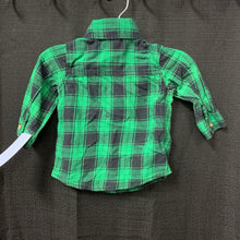 Load image into Gallery viewer, Plaid Button Down Shirt
