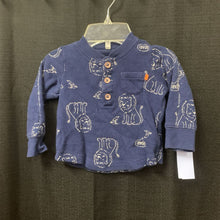 Load image into Gallery viewer, Lion Button Pocket T-Shirt
