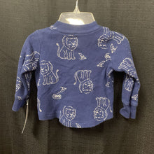 Load image into Gallery viewer, Lion Button Pocket T-Shirt
