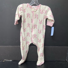 Load image into Gallery viewer, Bunny Sleepwear
