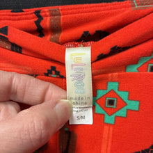 Load image into Gallery viewer, Patterned Leggings
