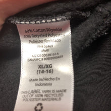 Load image into Gallery viewer, Sparkly Star Sweatshirt
