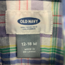 Load image into Gallery viewer, Plaid Button Down Shirt
