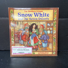 Load image into Gallery viewer, Snow White and the Seven Dwarfs (The Brothers Grimm &amp; Sue Kassirer) (Fairy Tale) -paperback
