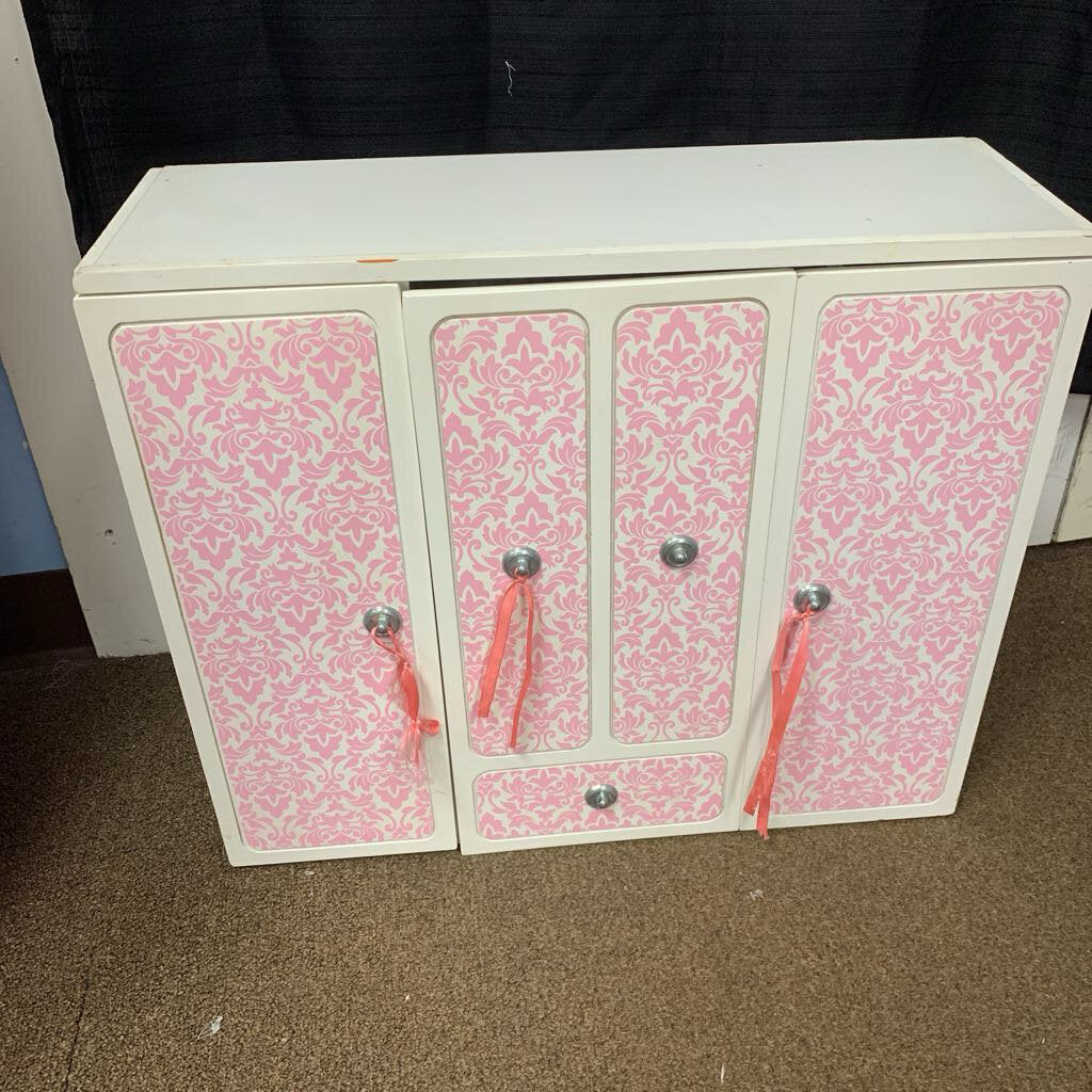 Wooden Doll Closet for 18