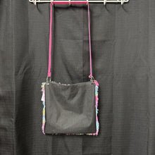 Load image into Gallery viewer, Fuzzy Cat Shoulder Bag
