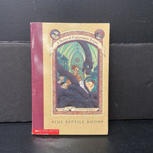 Load image into Gallery viewer, The Reptile Room (A Series of Unfortunate Events) (Lemony Snicket) -series paperback
