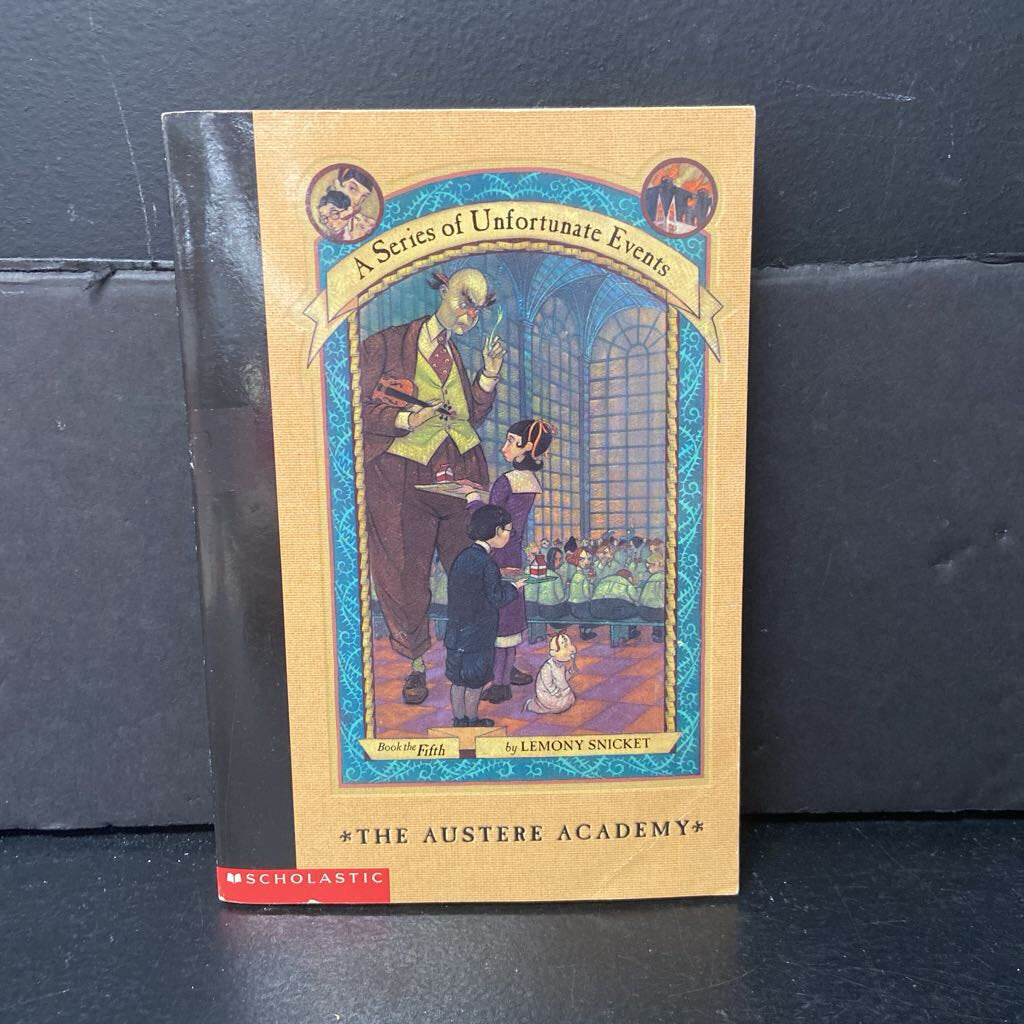 The Austere Academy (A Series of Unfortunate Events) (Lemony Snicket) -series paperback