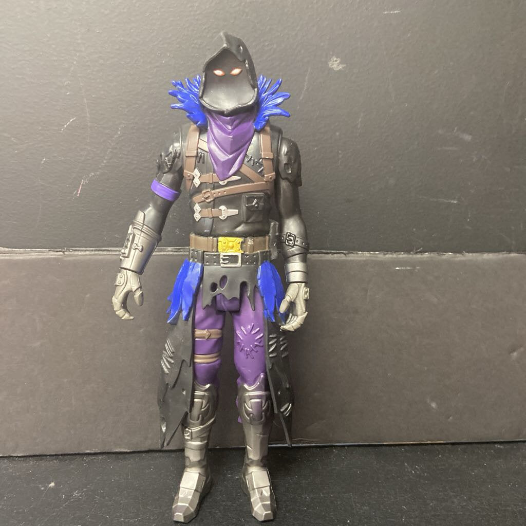 Victory Raven Figure