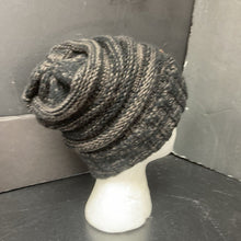 Load image into Gallery viewer, Girls Knit Winter Hat

