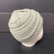 Load image into Gallery viewer, Girls Winter Knit Hat (Super Star)
