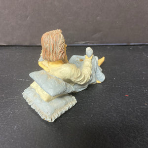 Mom & Daughter Figurine (K's Collectibles)