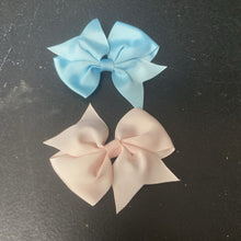 Load image into Gallery viewer, 2pk Solid Hairbow Clips
