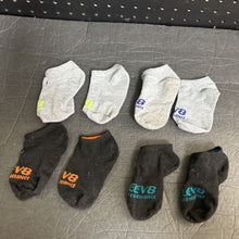 Load image into Gallery viewer, 4pk Boys Socks (Elev8 Performance)
