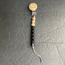 Load image into Gallery viewer, Wooden Silicone Pacifier Clip (Samigo)
