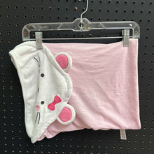 Load image into Gallery viewer, Mouse Hooded Infant Bath Towel
