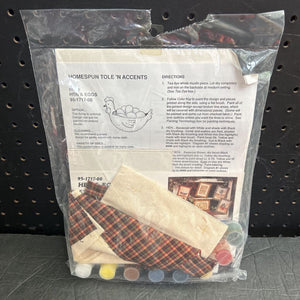Hen & Eggs Wall Hanging Kit (NEW) (Bernat)