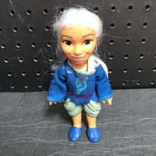 Load image into Gallery viewer, Petite Human Sisu Doll
