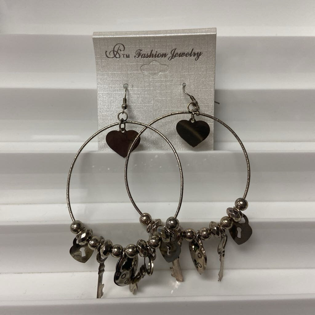 Heart Key Hoop Earrings (NEW)