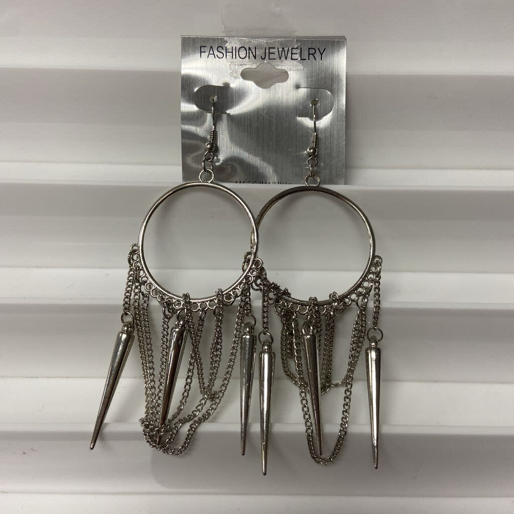Spike Earrings (NEW)