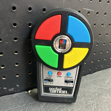 Load image into Gallery viewer, Pocket Simon Battery Operated
