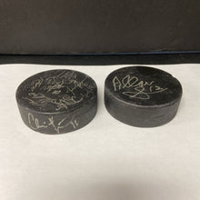 Load image into Gallery viewer, 2pk Hockey Pucks (Viceroy)
