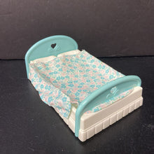 Load image into Gallery viewer, Dollhouse Parent&#39;s Bed 1993 Vintage Collectible
