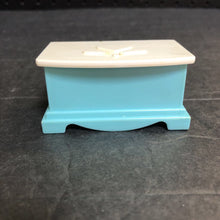 Load image into Gallery viewer, Dollhouse Toybox 1993 Vintage Collectible
