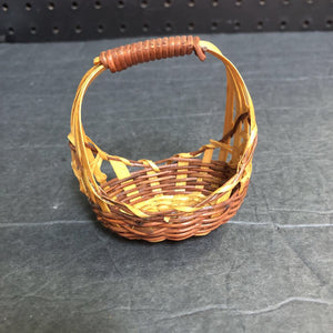 Dollhouse Mini Basket