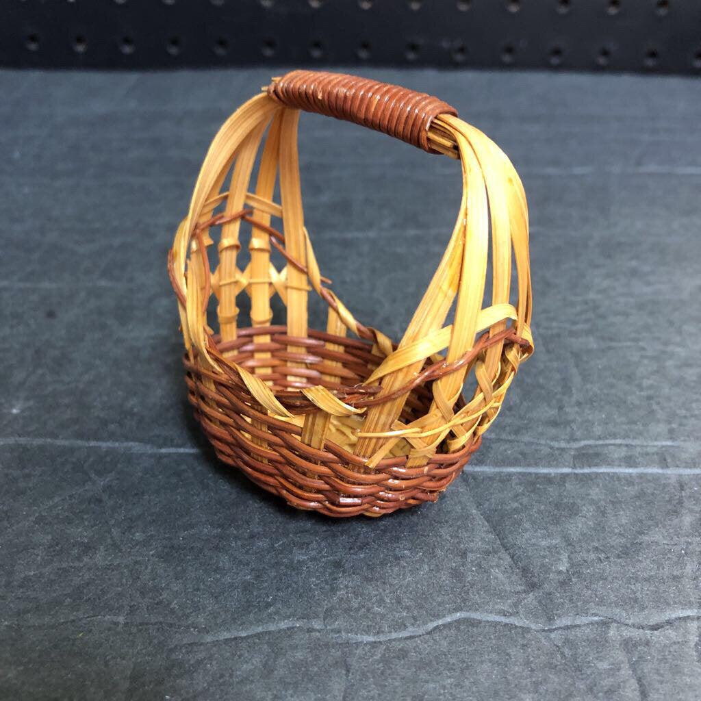 Dollhouse Mini Basket
