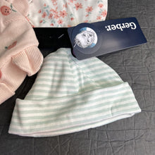 Load image into Gallery viewer, Girls 3pk Infant Hats (NEW)
