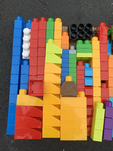 Load image into Gallery viewer, Assorted Mega Bloks Set
