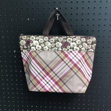 Load image into Gallery viewer, Flower Lunch Bag

