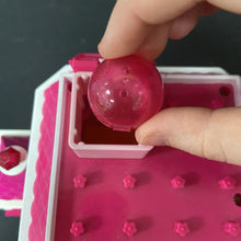 Load image into Gallery viewer, Squinkies Dream House w/Balls
