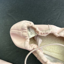 Load image into Gallery viewer, Girls Ballet Shoes
