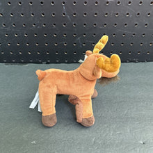 Load image into Gallery viewer, Moose Finger Puppet (NEW)
